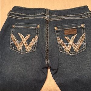 Women's Wrangler Blue Jeans with Embroidered Pockets